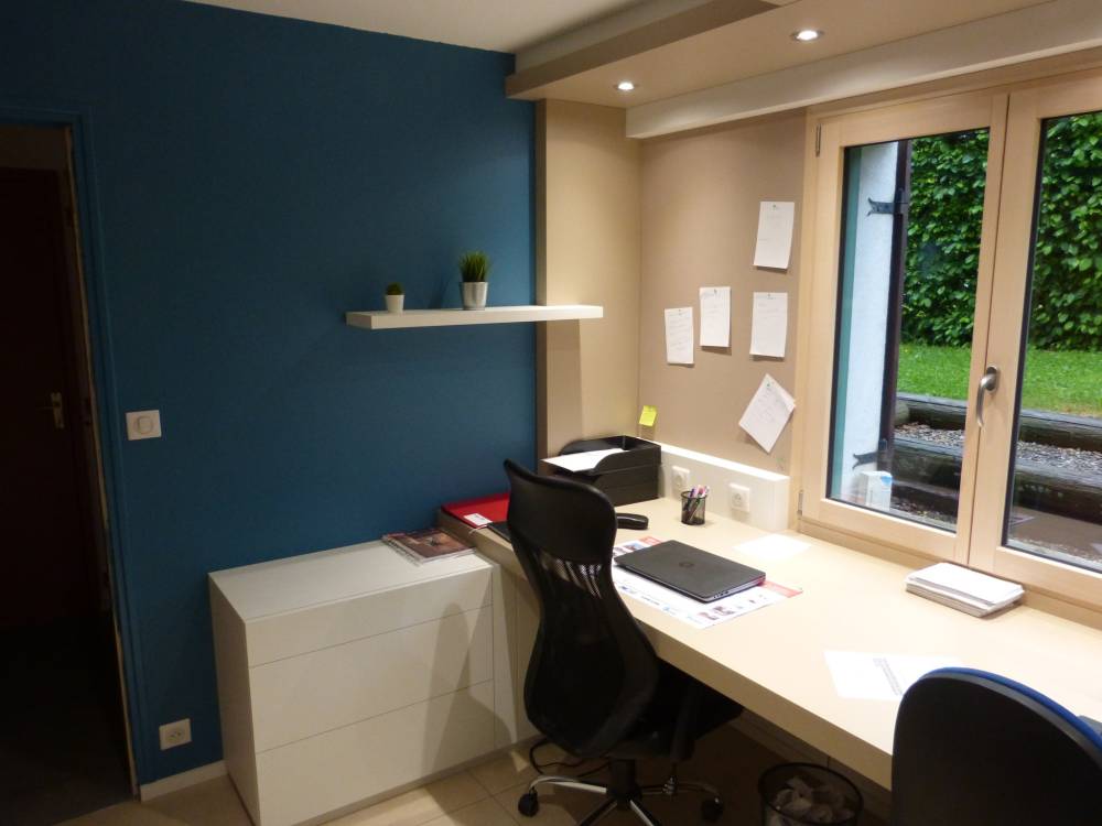 Mobilier près de Équevillon
